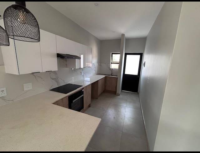 2 BEDROOM PROPERTY TO RENT IN FAERIE GLEN